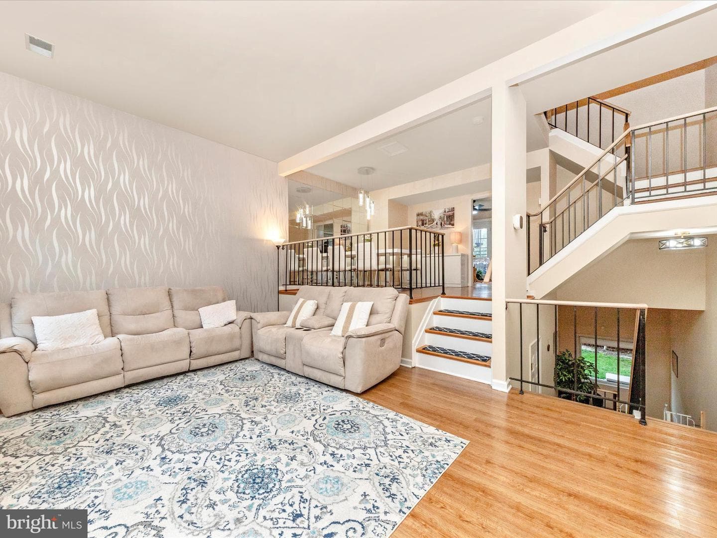 1025 Lindsay Lane photo 12