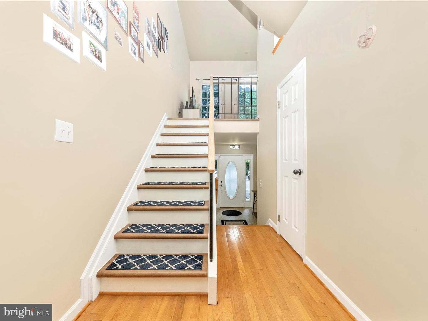 1025 Lindsay Lane photo 7