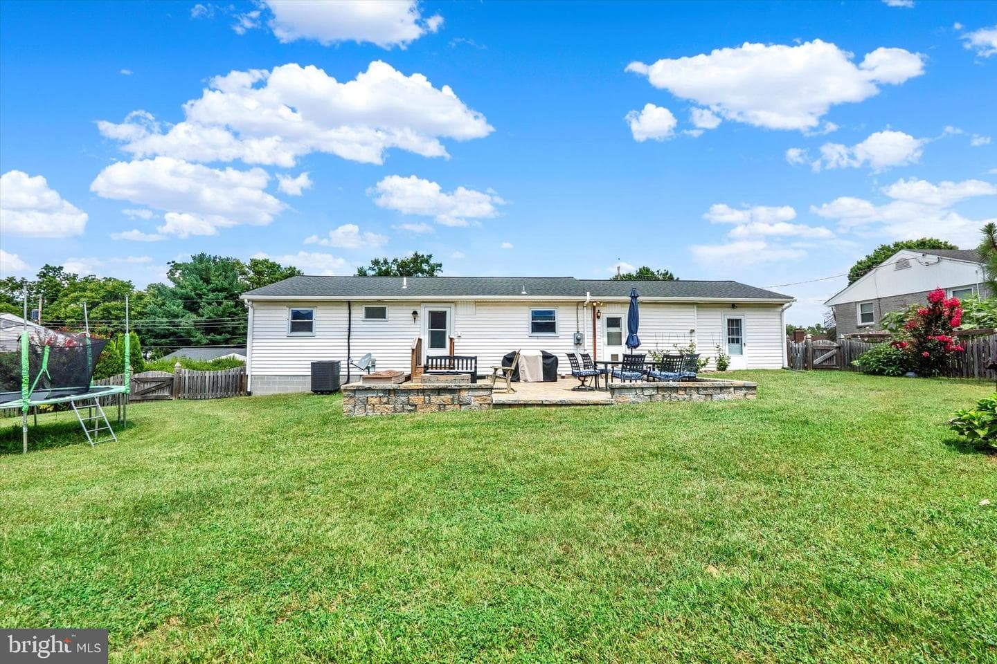 204 Young Avenue photo 27