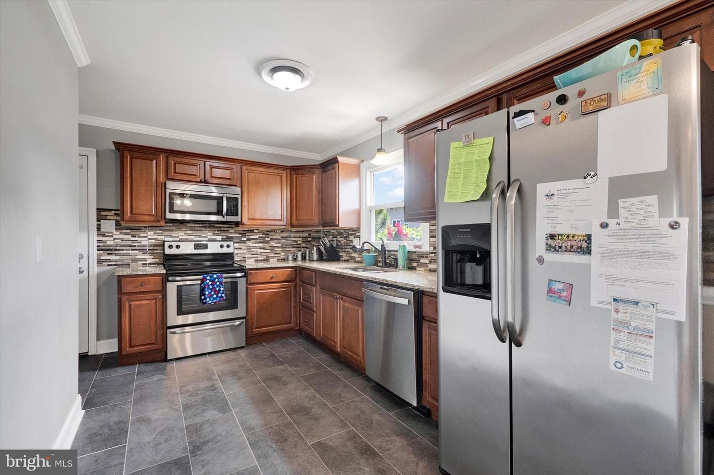 204 Young Avenue photo 7
