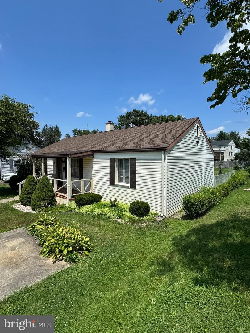 1128 Sunnyside Drive photo 2