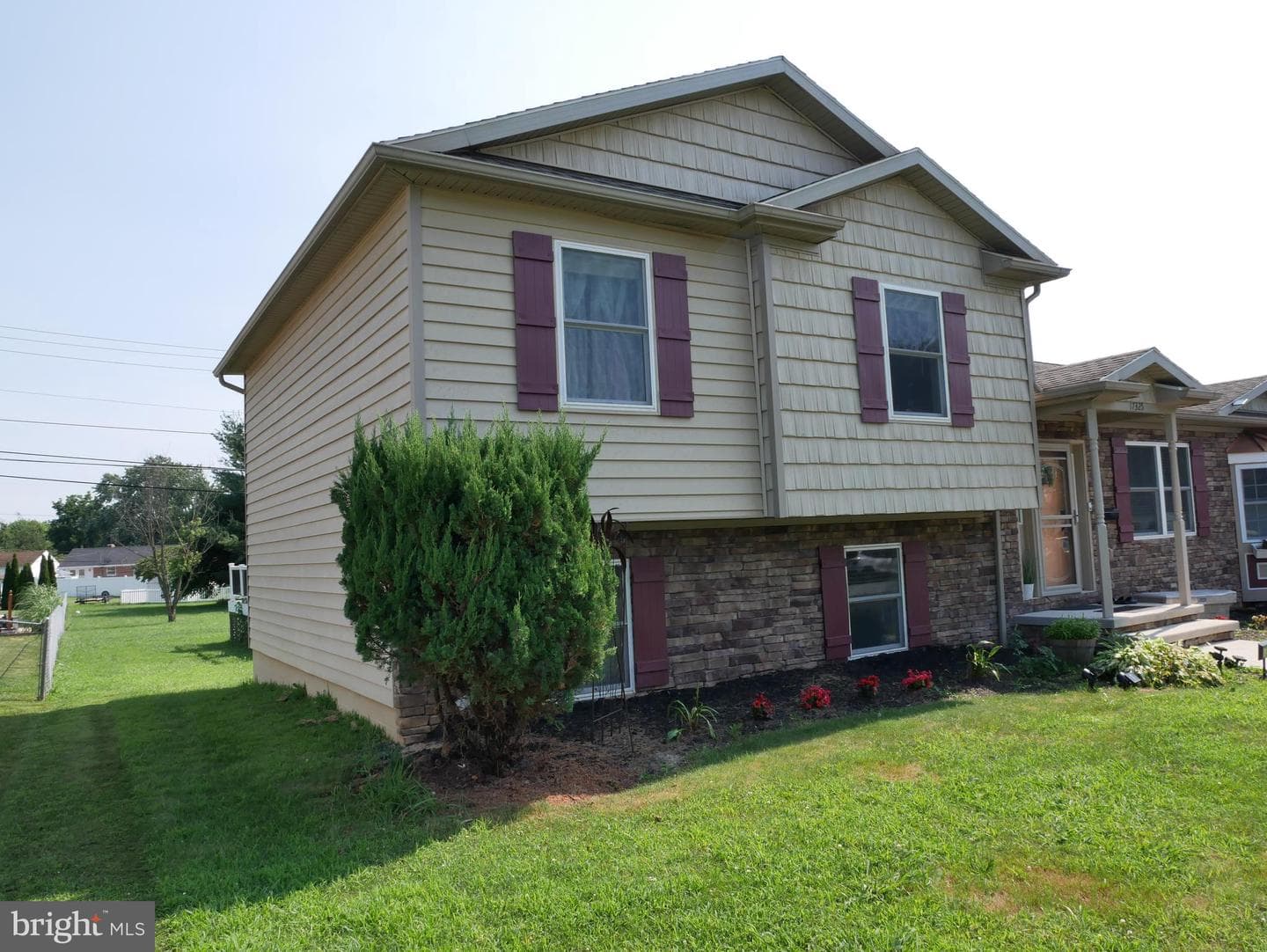 17325 Diane Drive photo 2