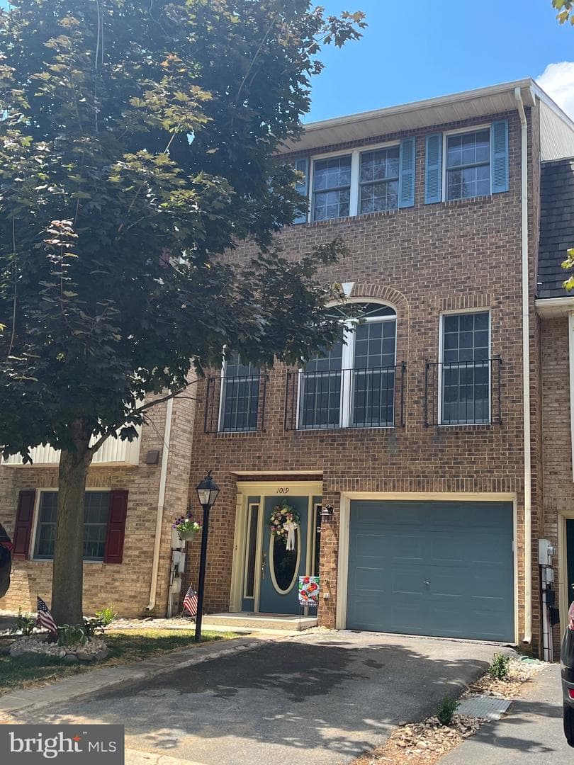 1019 Lindsay Lane photo 12