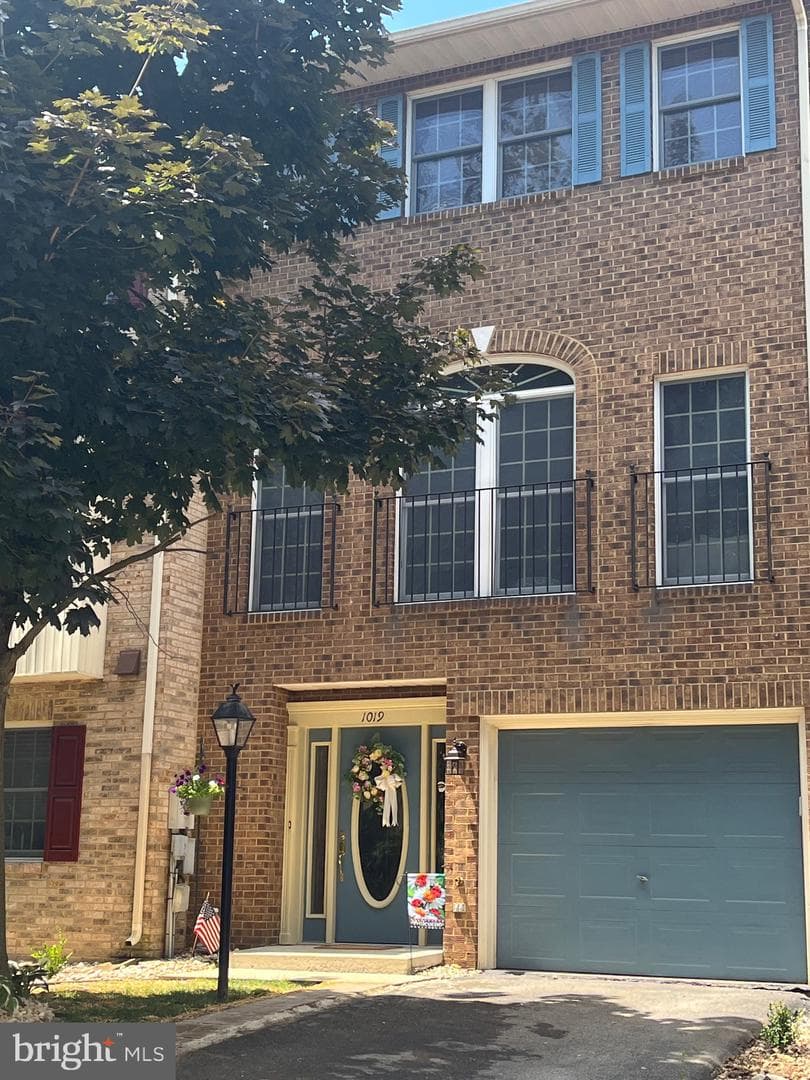 1019 Lindsay Lane photo 13