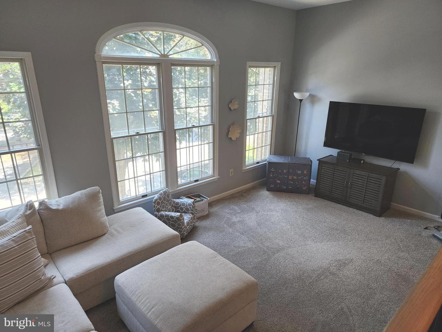 1019 Lindsay Lane photo 7