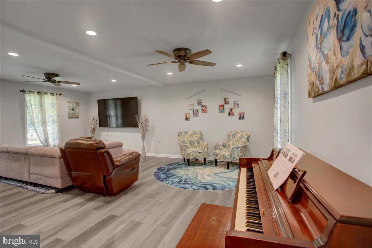 13435 Kretsinger Road photo 11