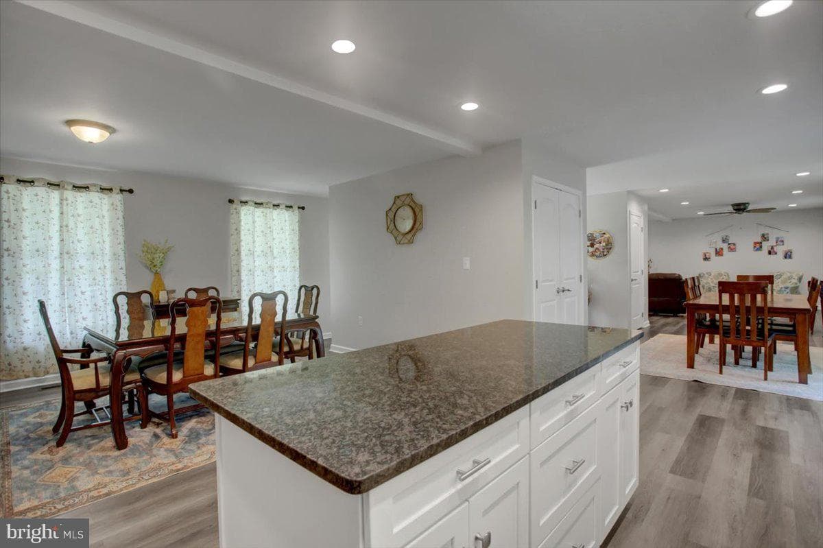13435 Kretsinger Road photo 8