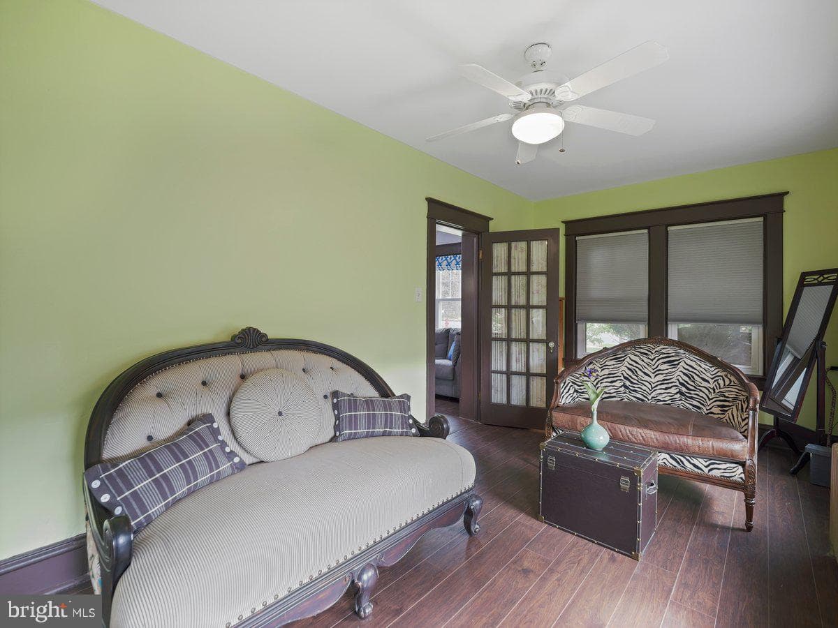 218 E Baltimore Street photo 16