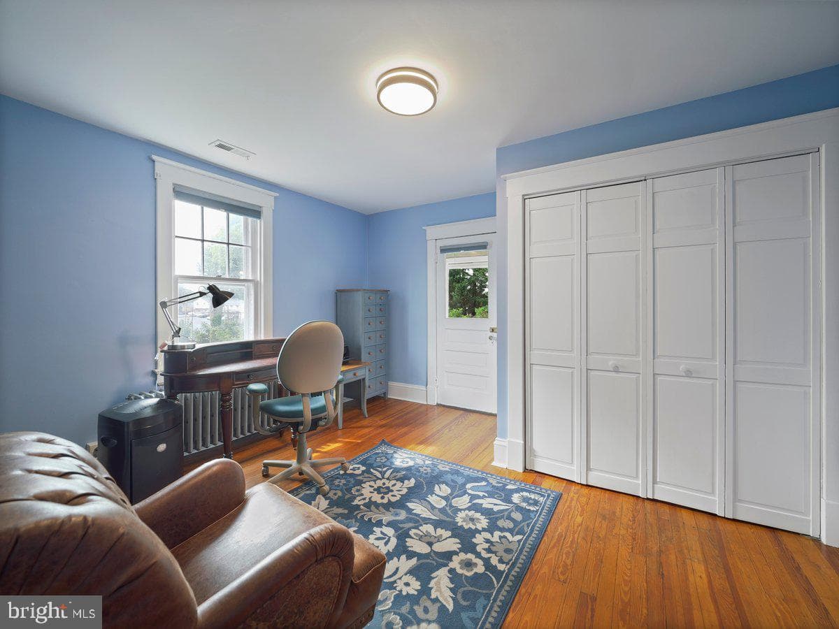 218 E Baltimore Street photo 24