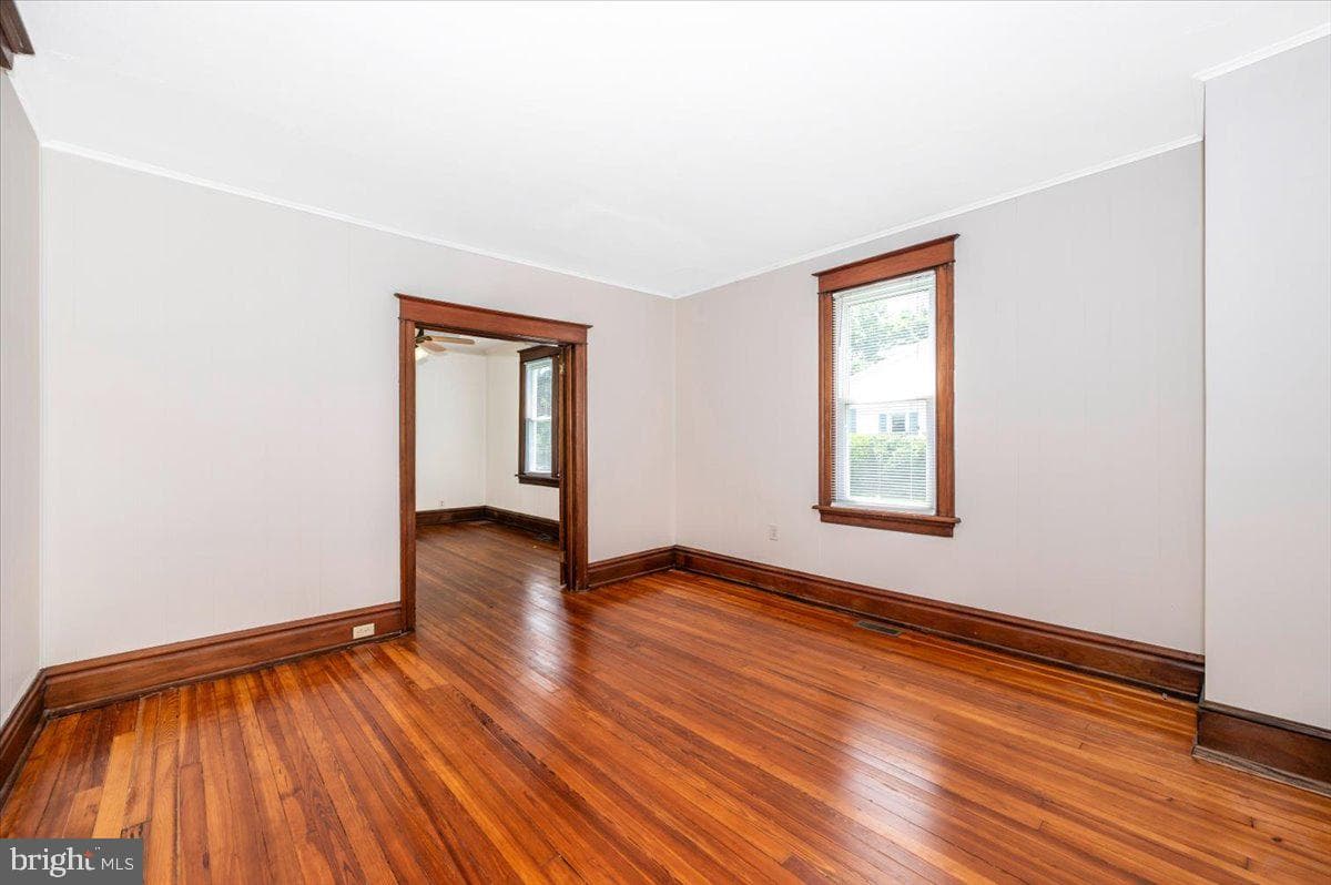 11113 Glenside Avenue photo 10