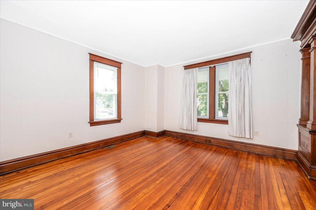11113 Glenside Avenue photo 13