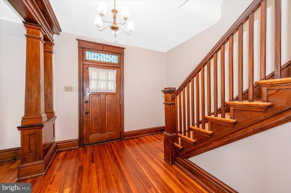 11113 Glenside Avenue photo 2