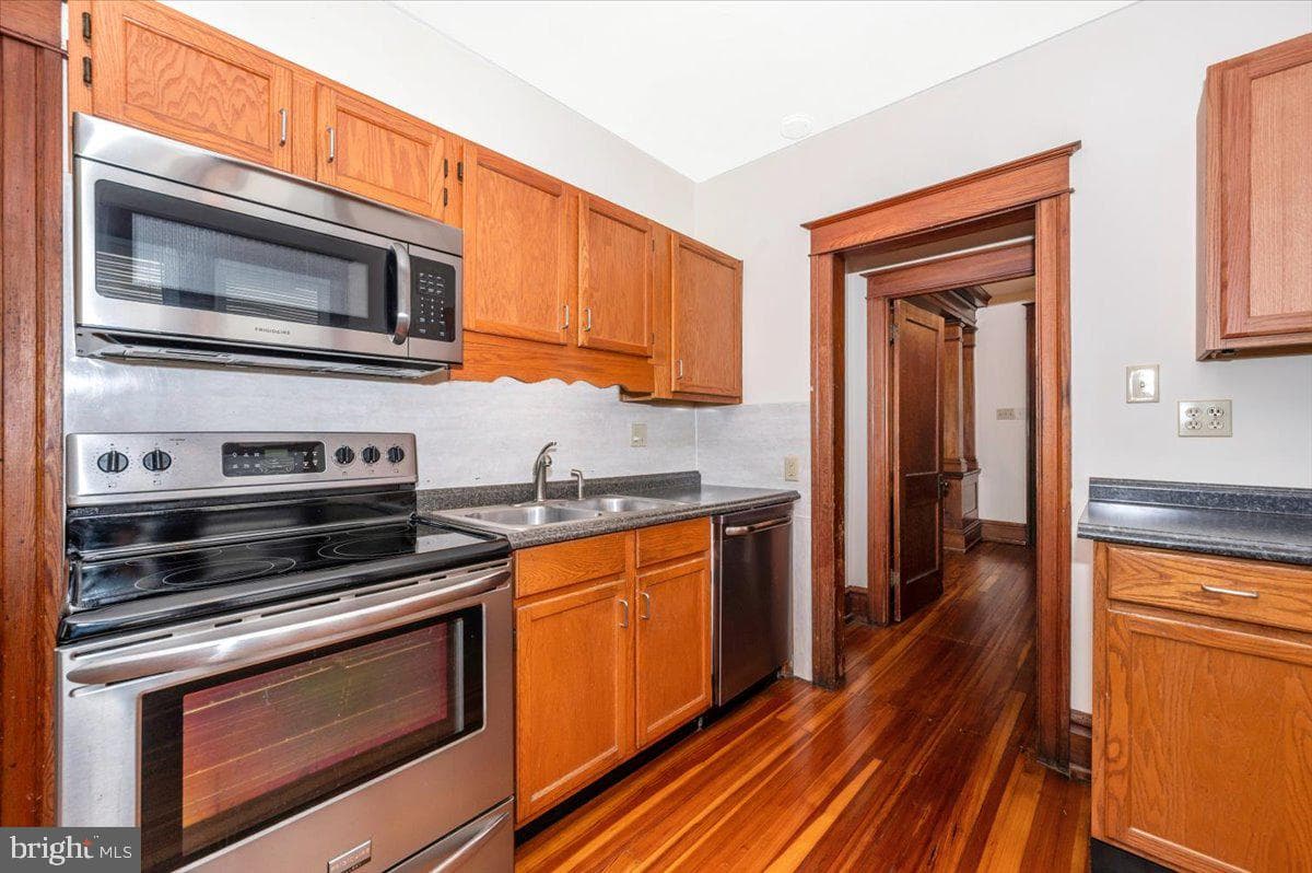 11113 Glenside Avenue photo 20
