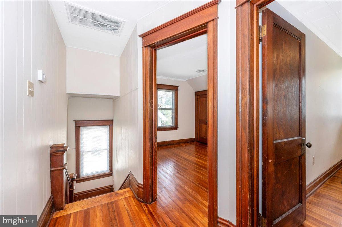 11113 Glenside Avenue photo 27