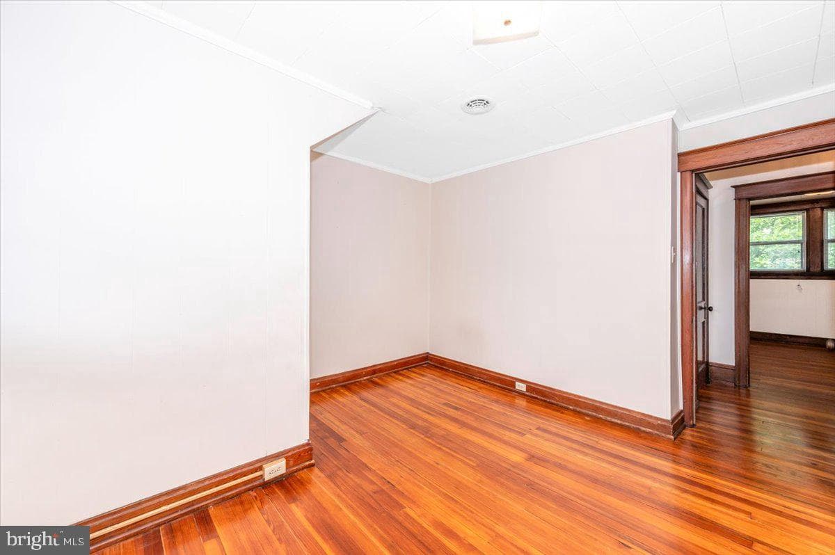 11113 Glenside Avenue photo 38