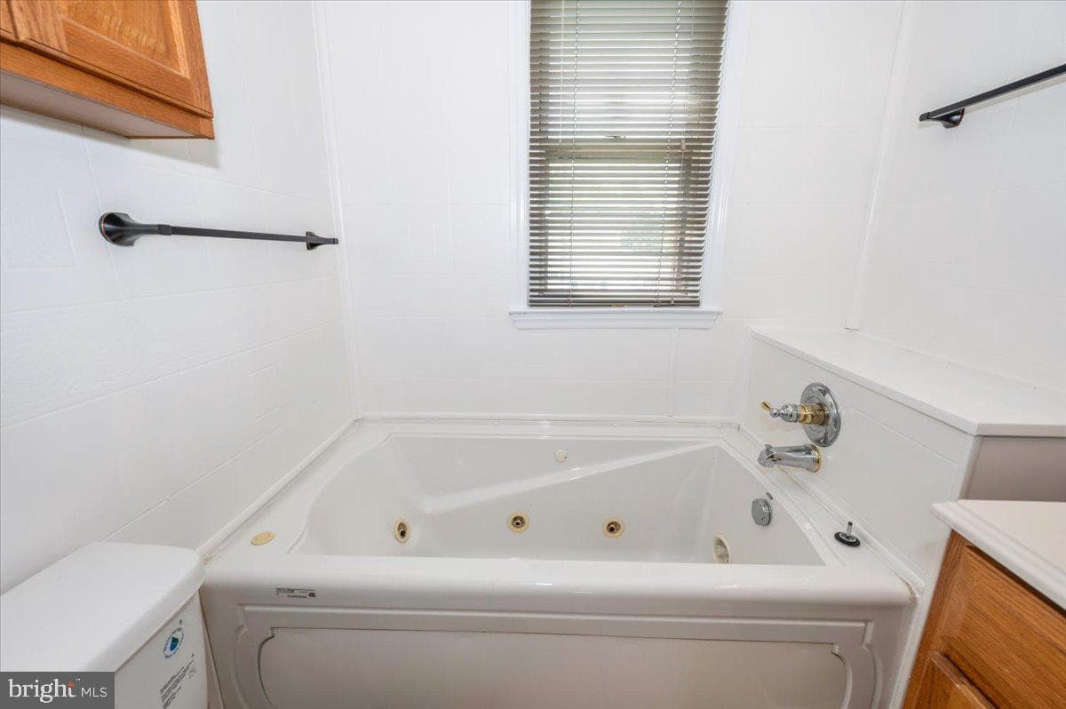 11113 Glenside Avenue photo 40