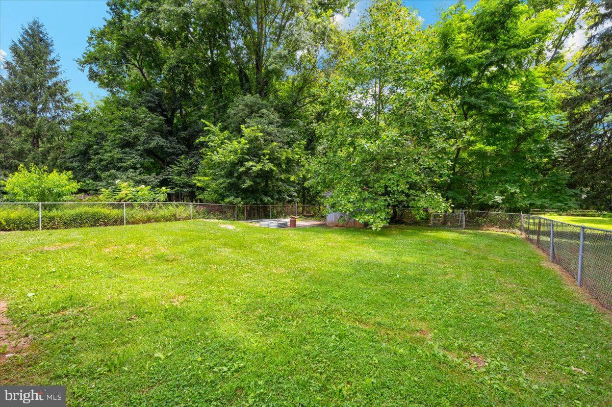 11113 Glenside Avenue photo 59