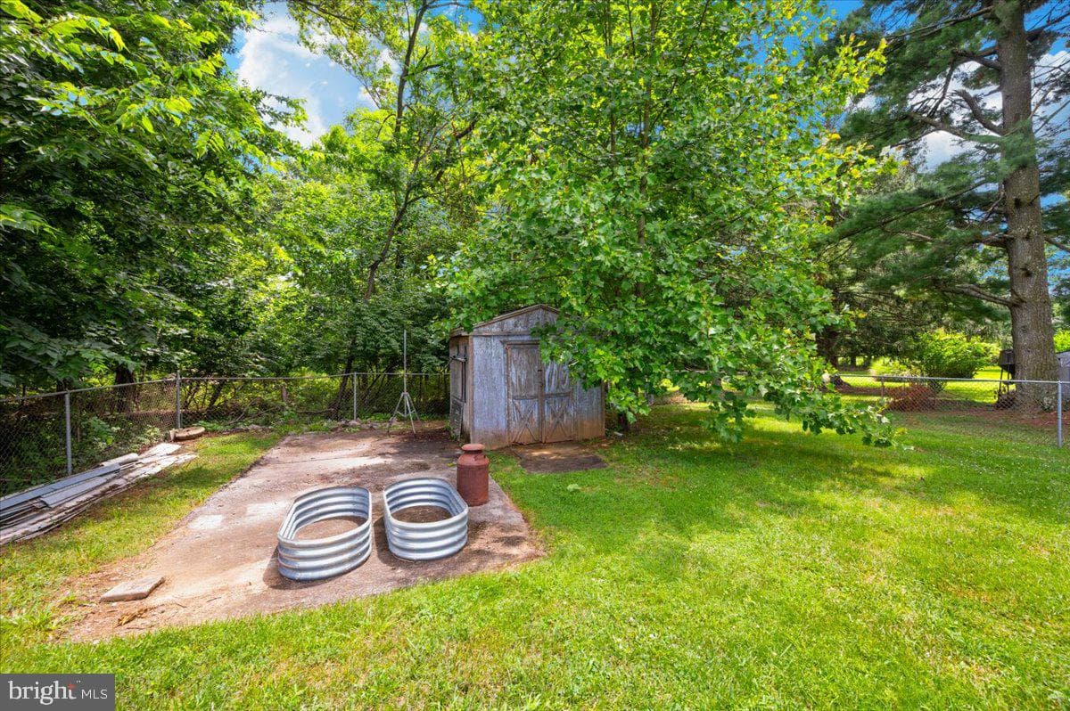11113 Glenside Avenue photo 60