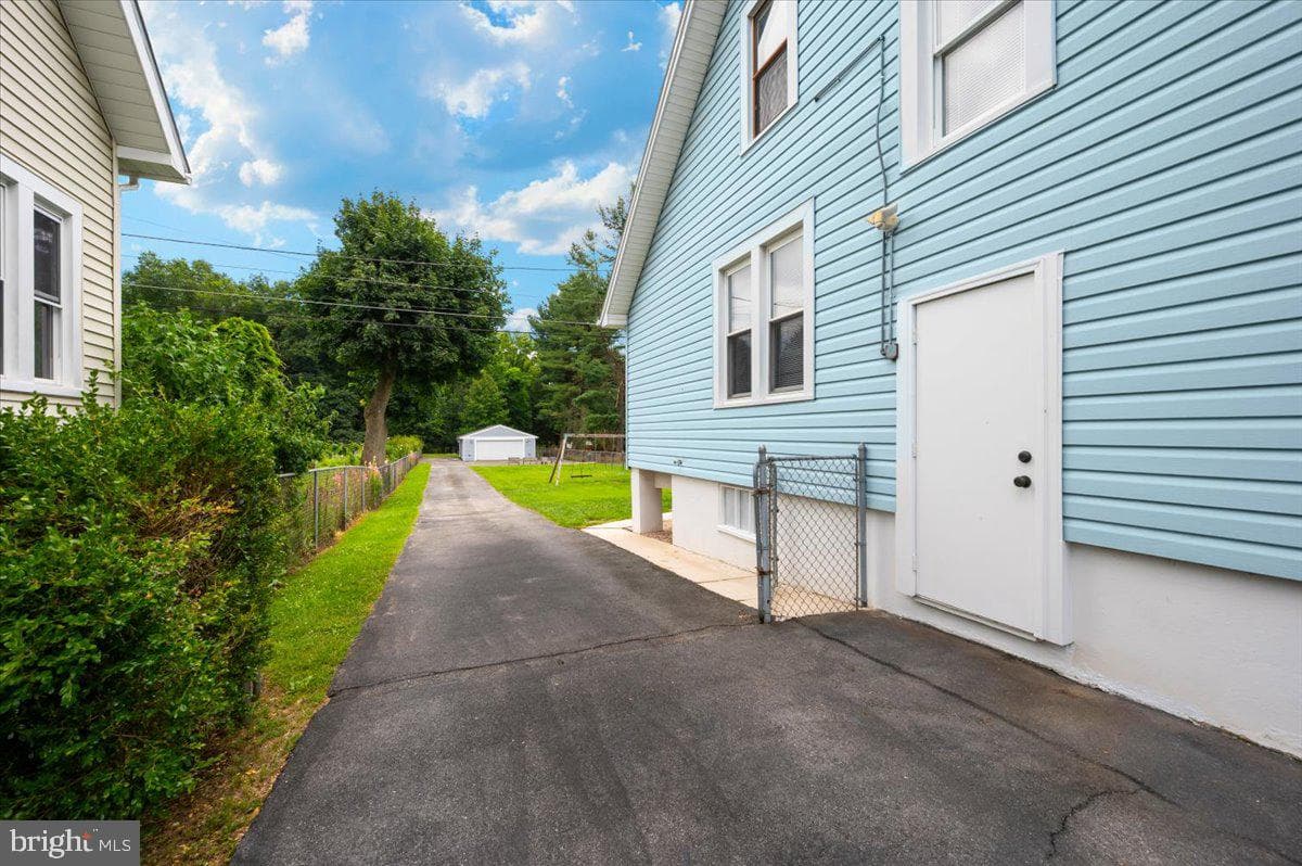 11113 Glenside Avenue photo 67
