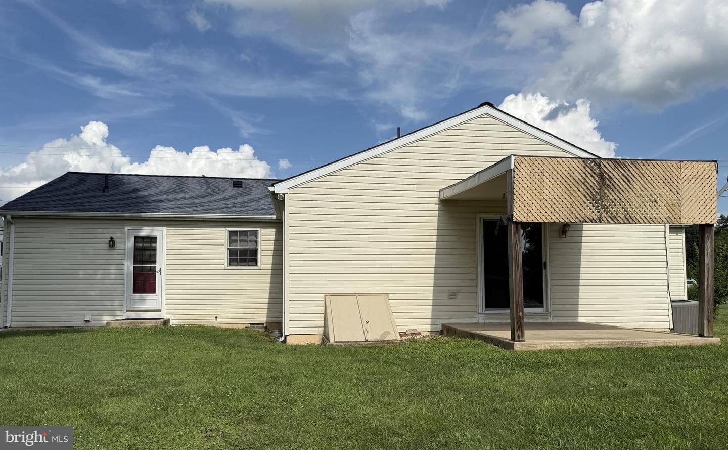 14102 Maugansville Road photo 4