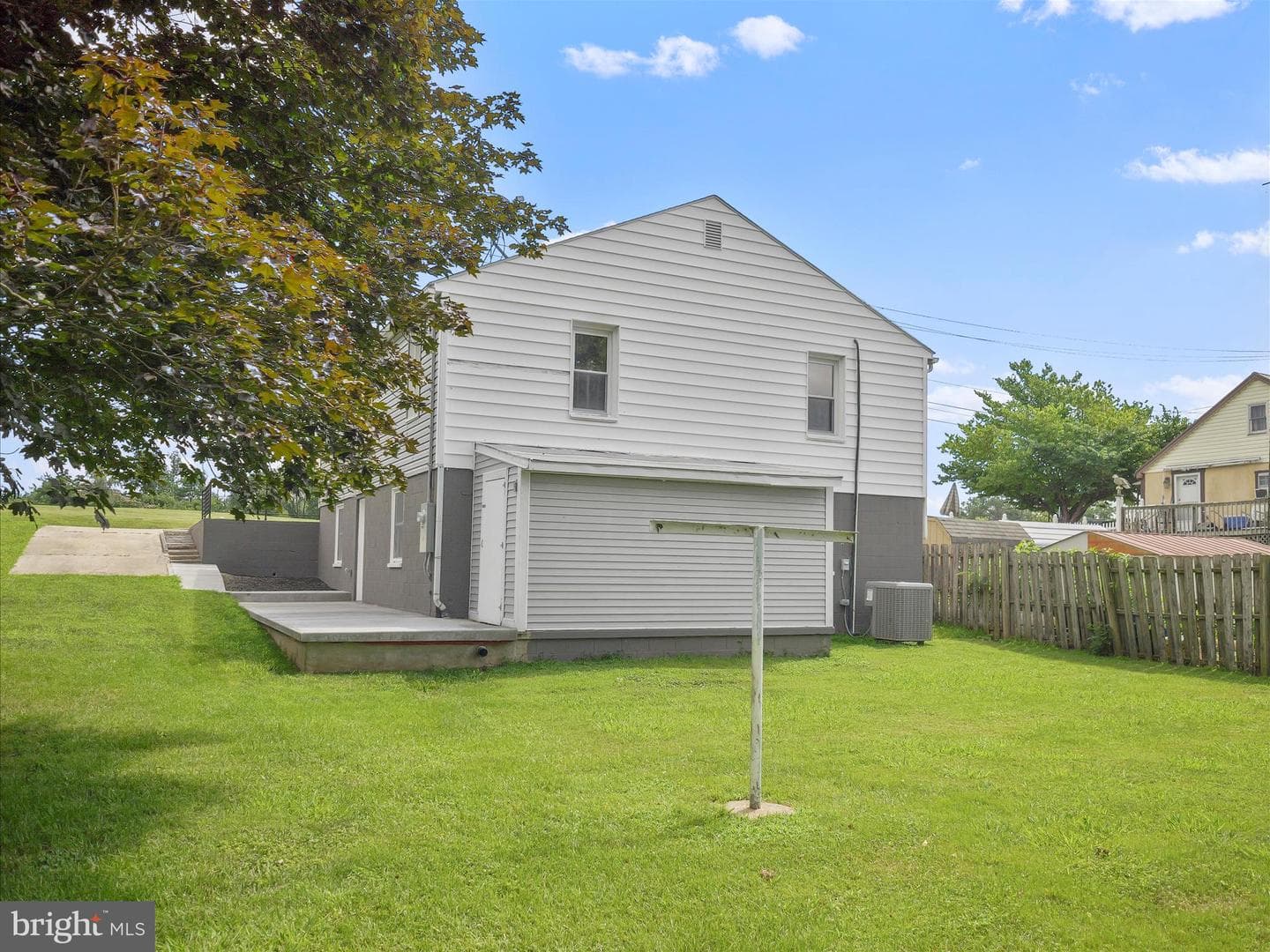 809 Florida Avenue photo 31
