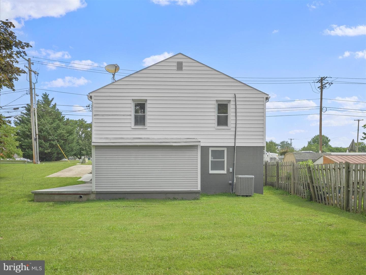809 Florida Avenue photo 32