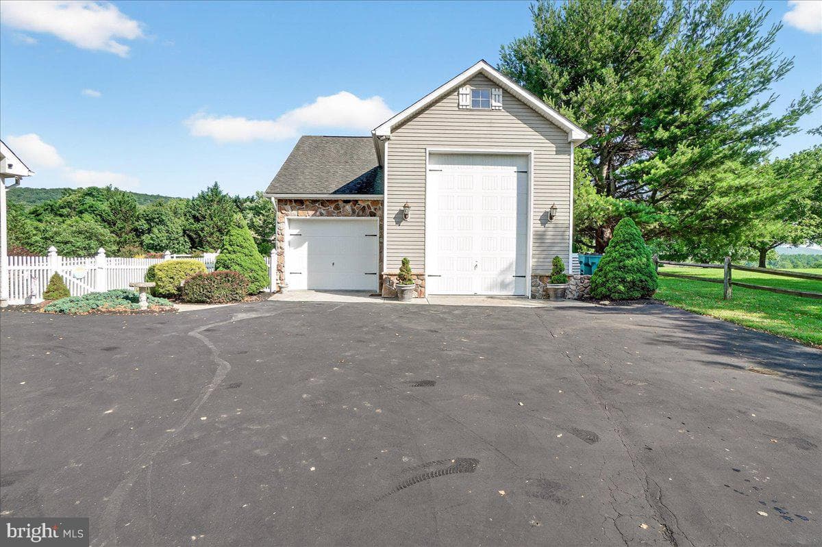 3117 Valley View Court photo 44