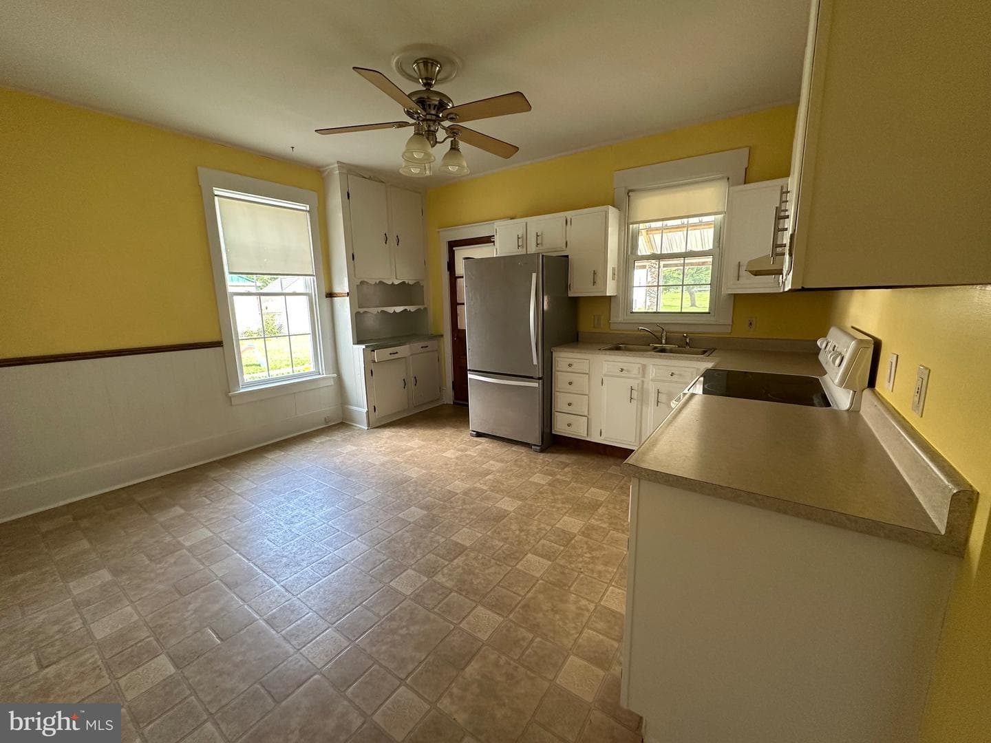 426 Jefferson Street photo 36
