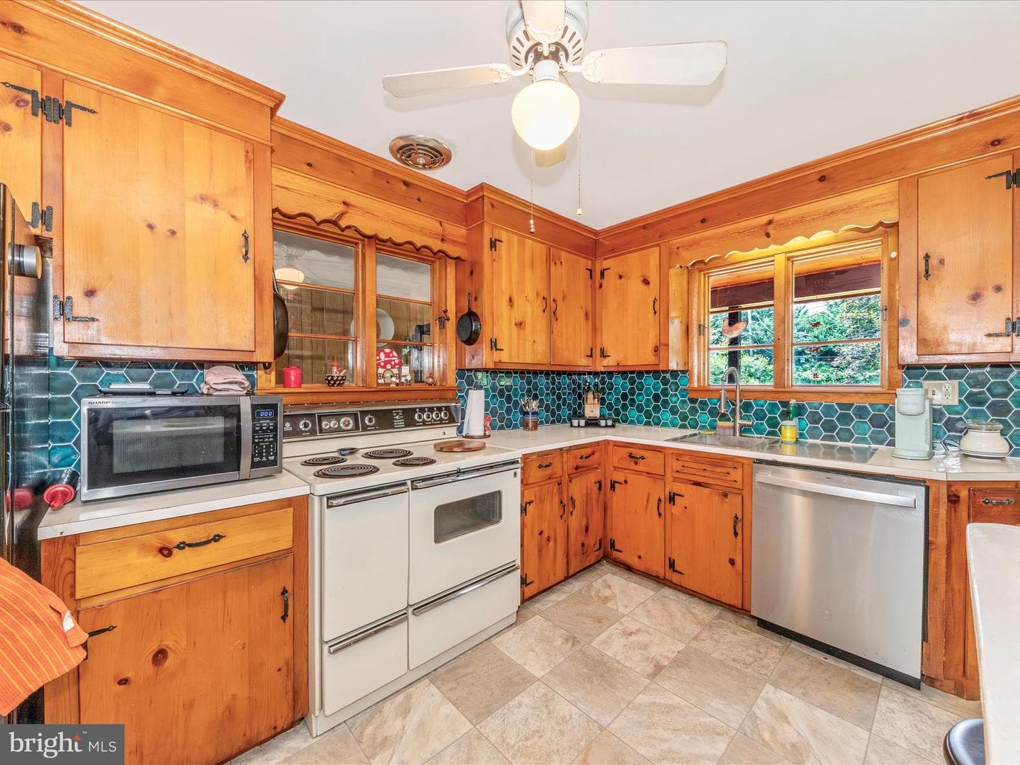 13318 Apple Hill Drive photo 5