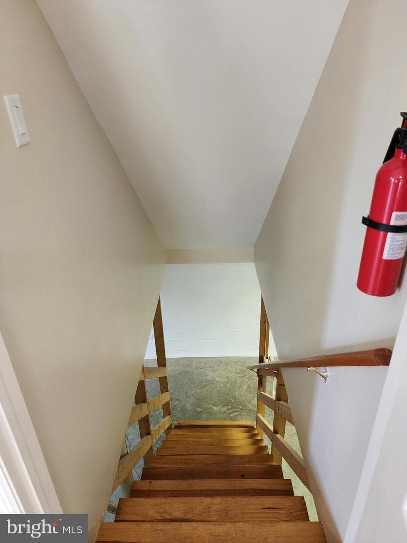 5 Dartmouth Drive photo 34