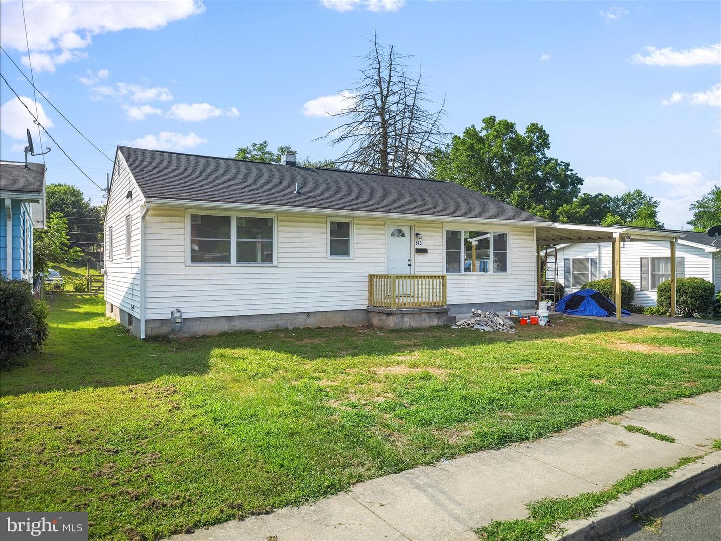 870 Pine Street photo 1