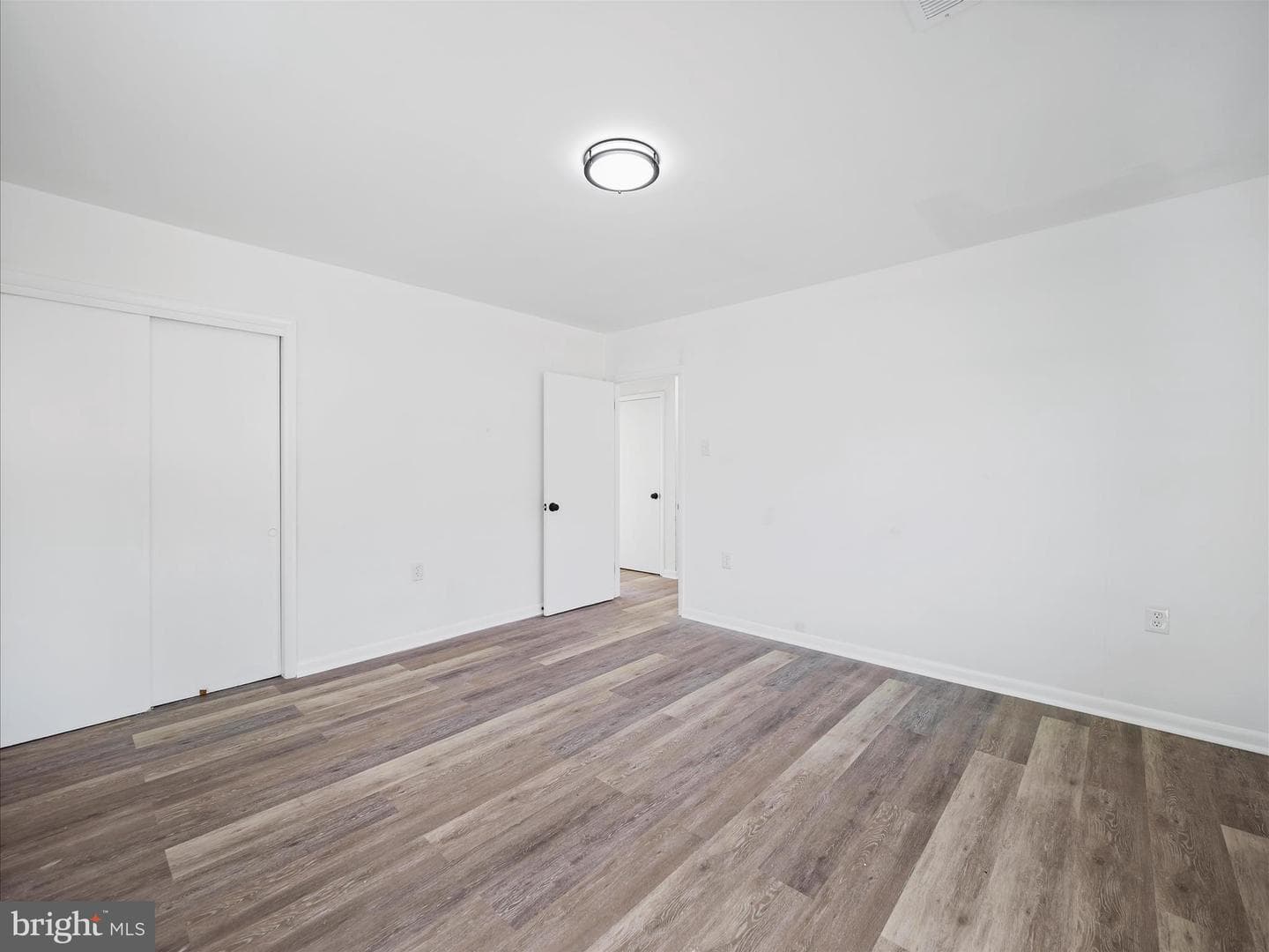 870 Pine Street photo 13