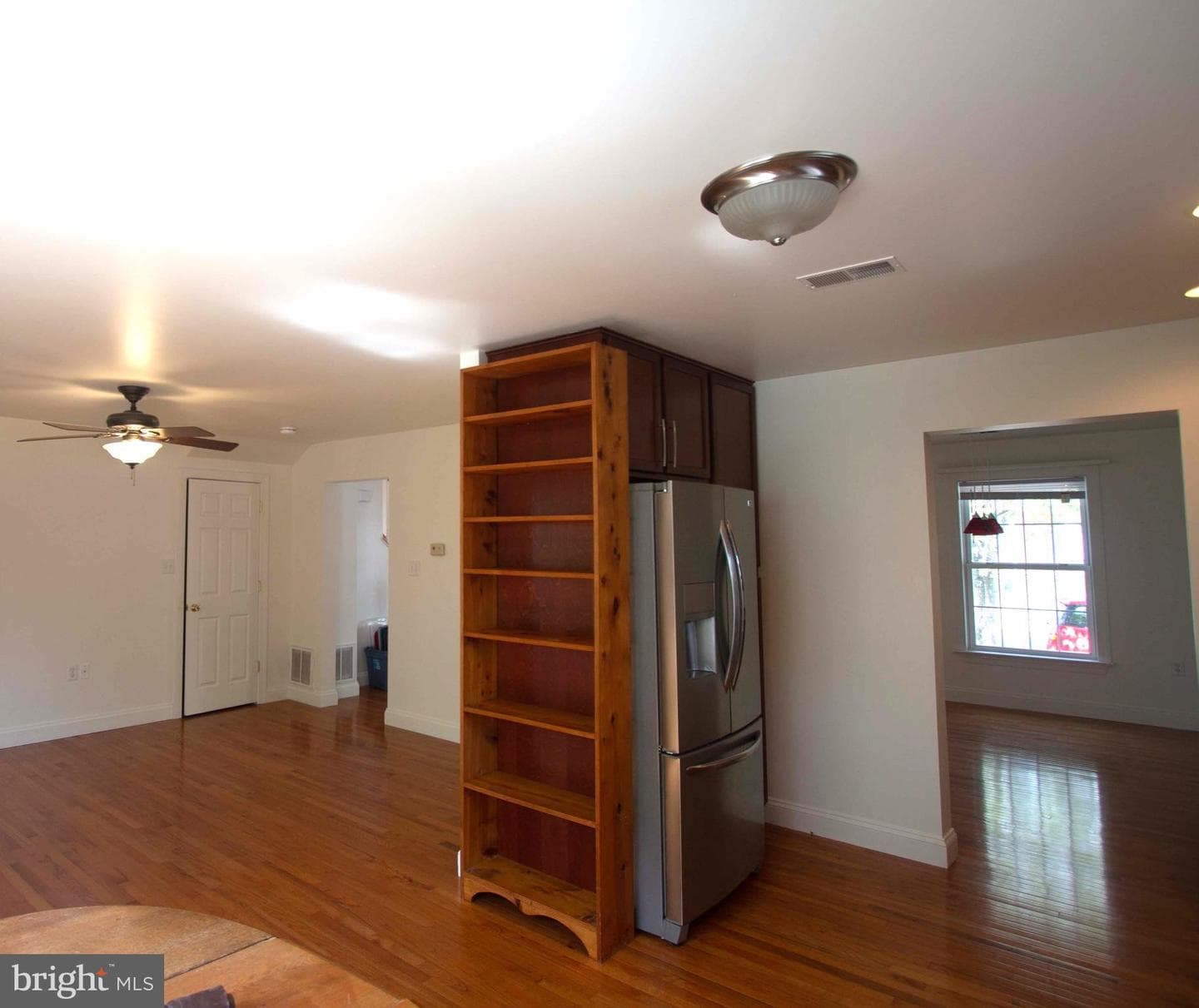 818 View Street photo 19