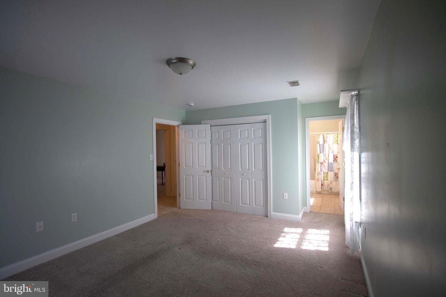 818 View Street photo 22