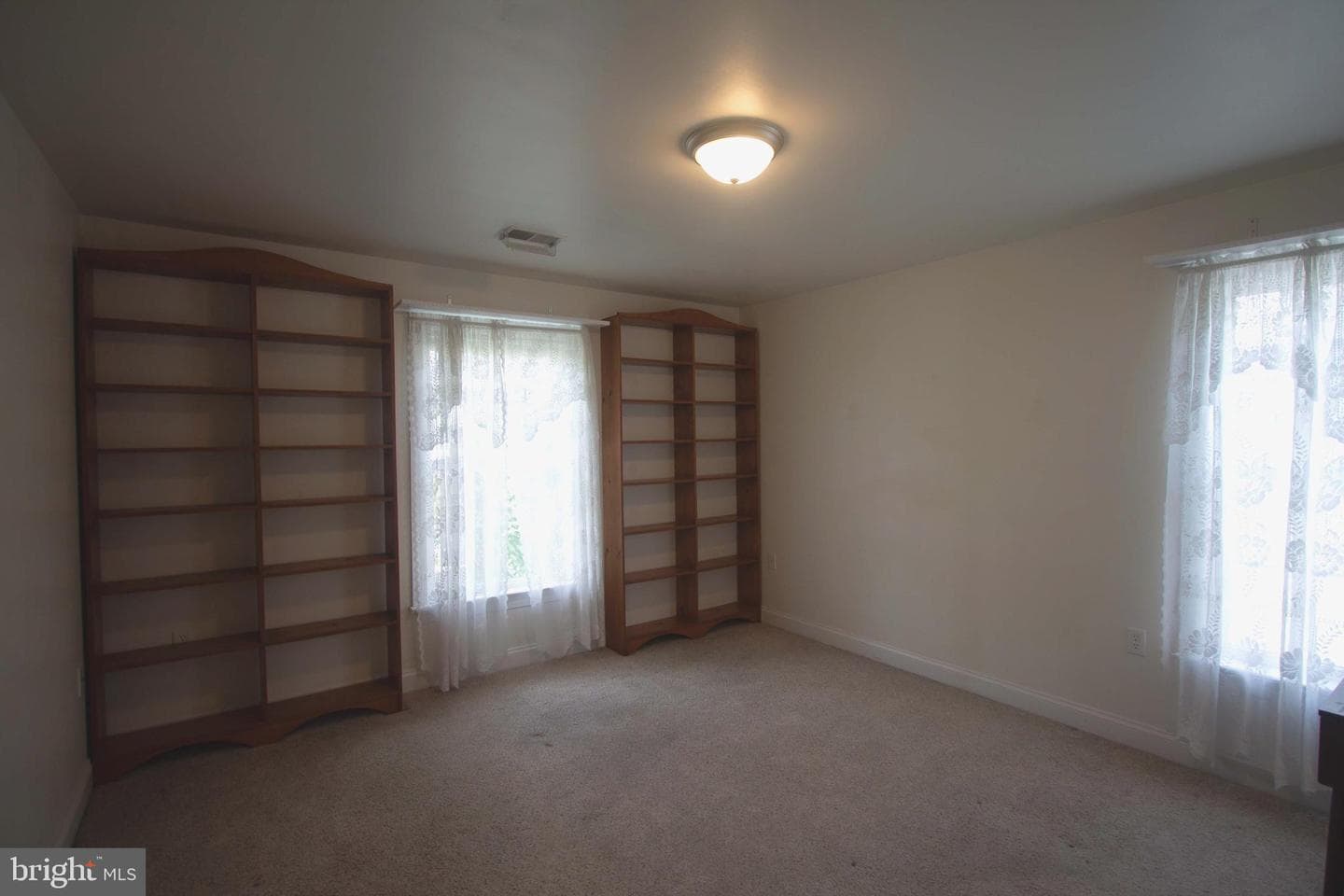 818 View Street photo 26