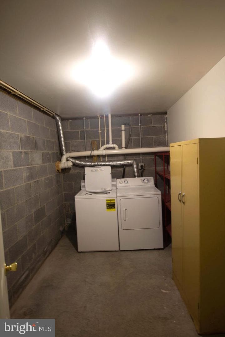 818 View Street photo 29