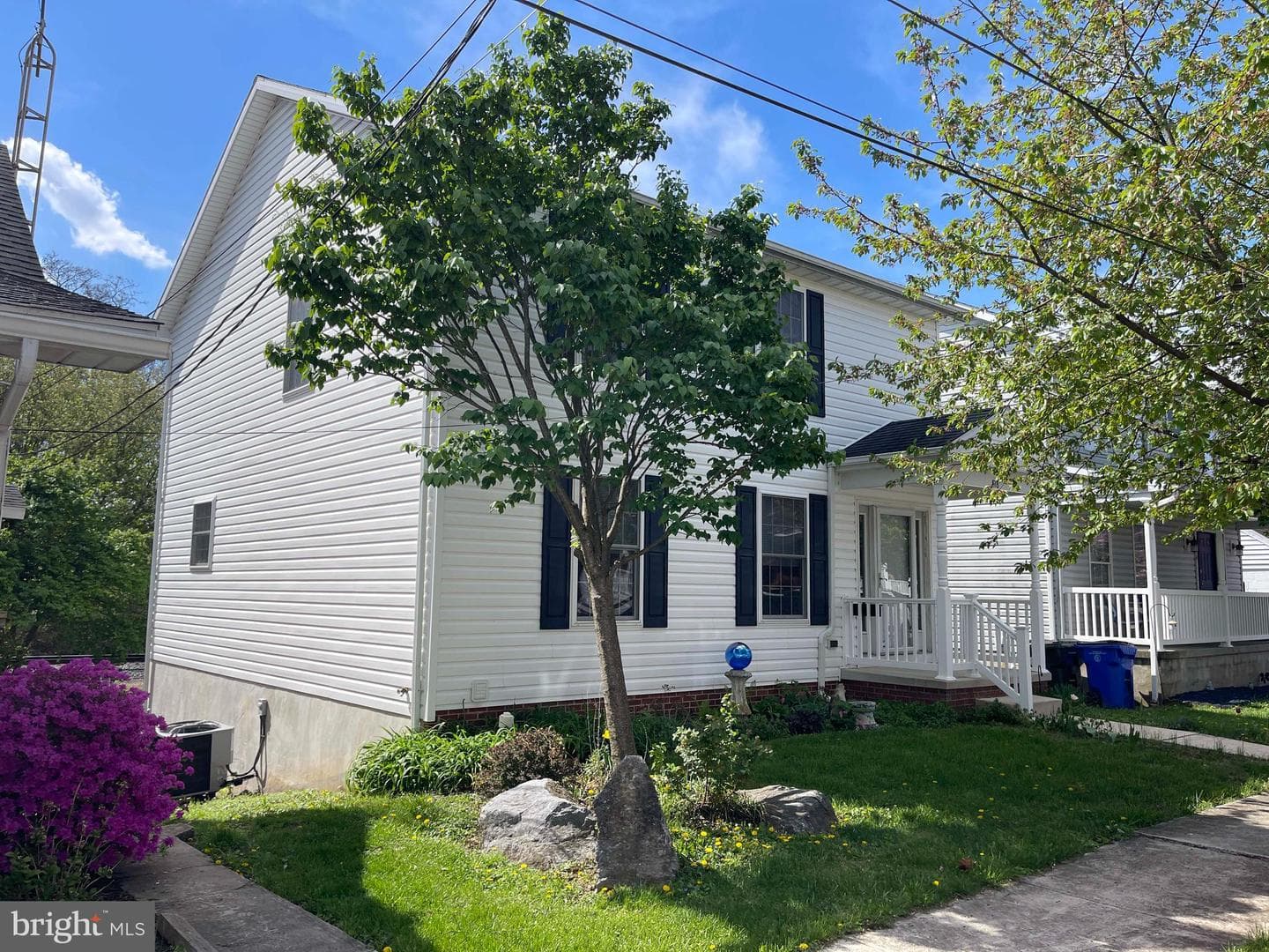 818 View Street photo 3