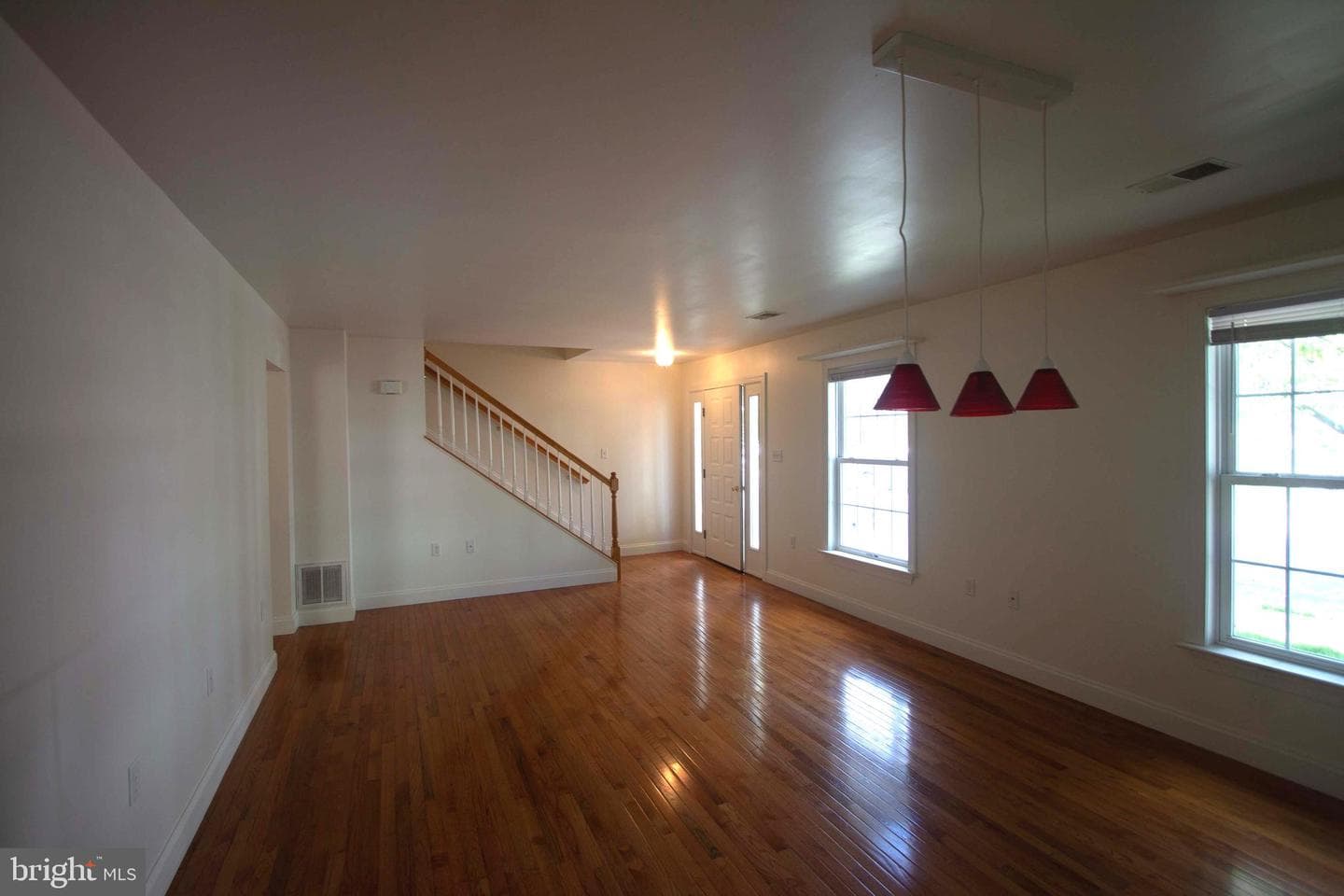818 View Street photo 7