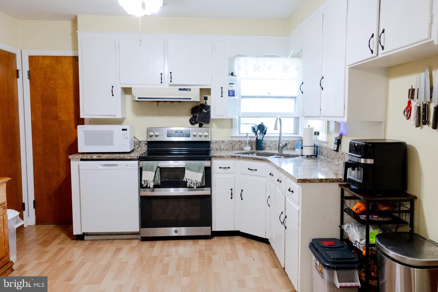 17334 W Washington Street photo 18