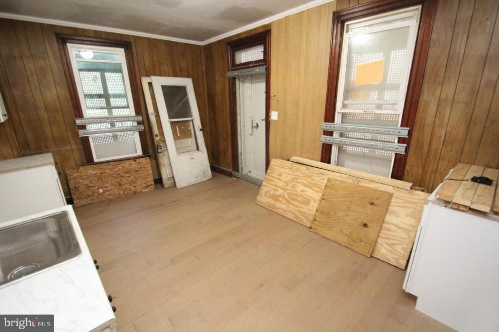 227 N Locust Street photo 12