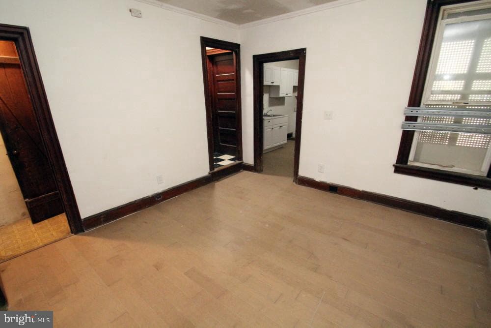227 N Locust Street photo 14