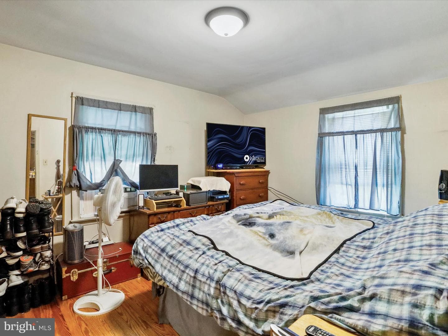 843 Frederick Street photo 18