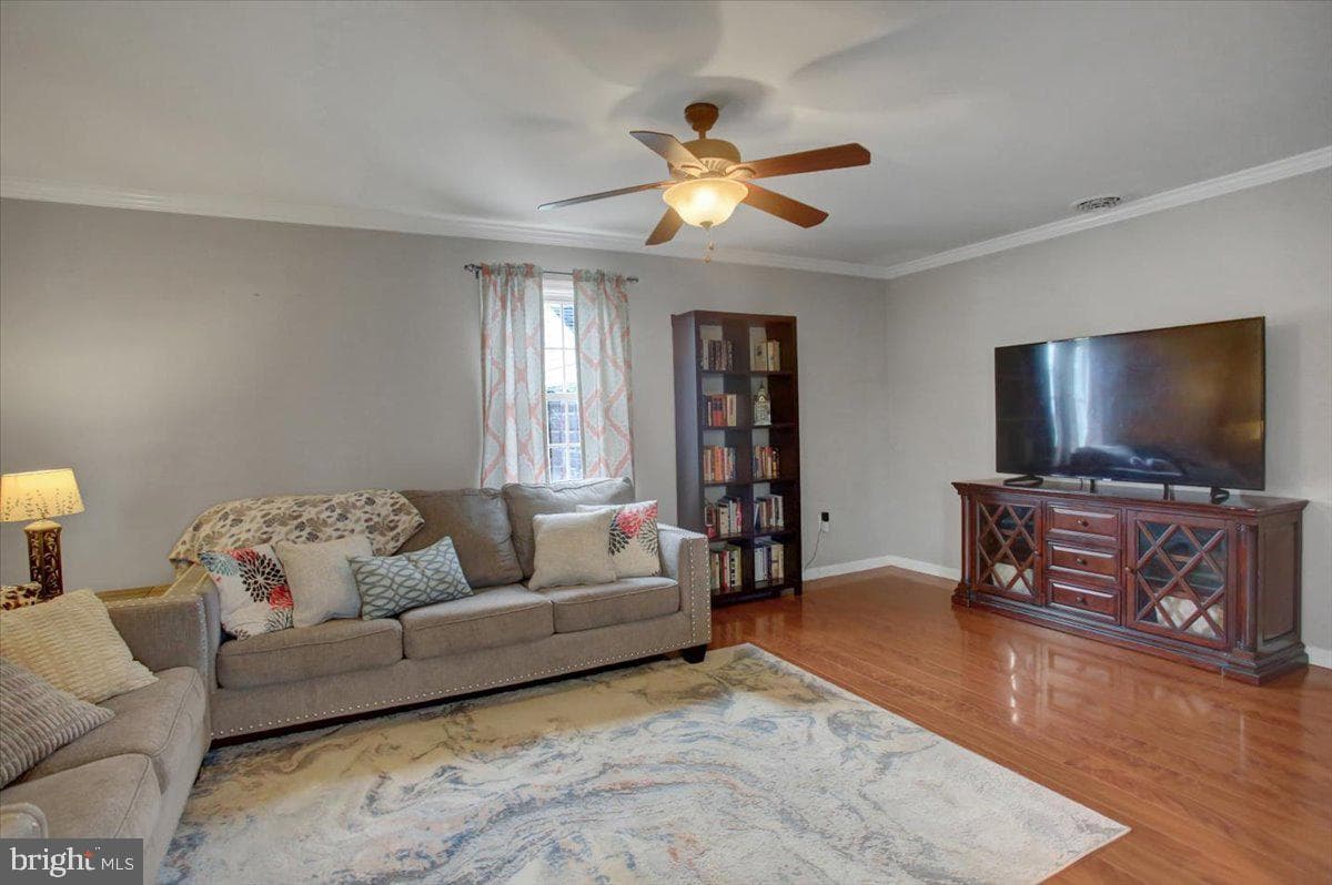 11924 Sun Valley Drive photo 13