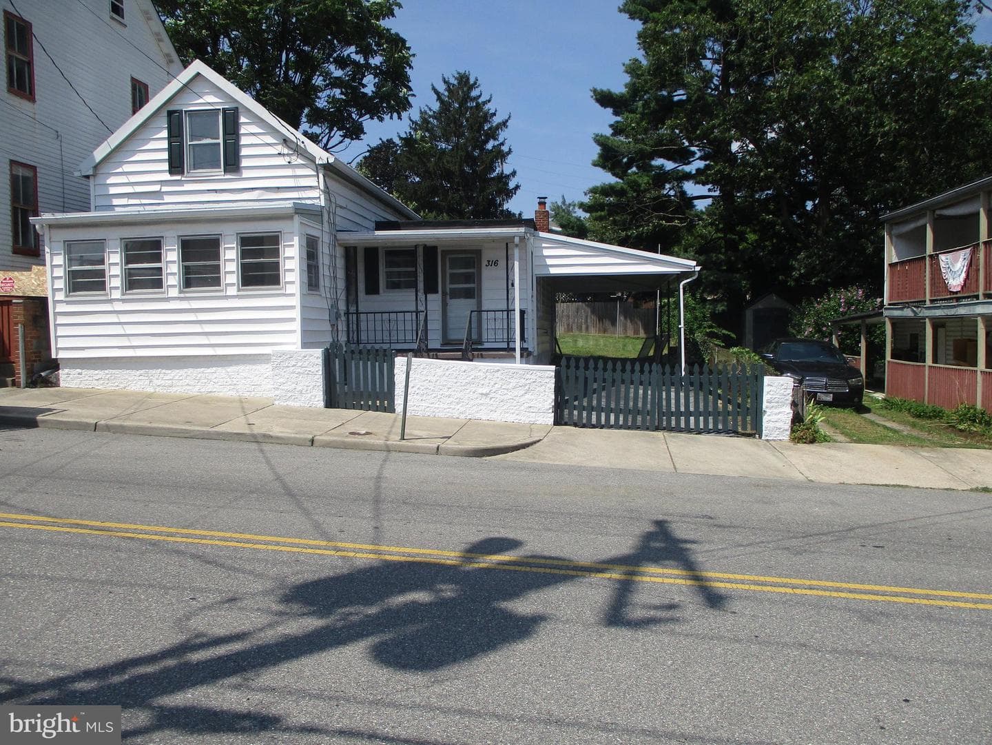 316 E Franklin Street photo 2