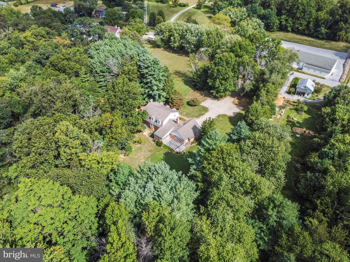 22161 Pondsville Road photo 27