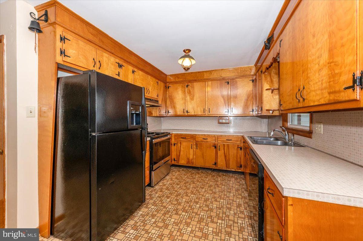 12026 Christy Avenue photo 10