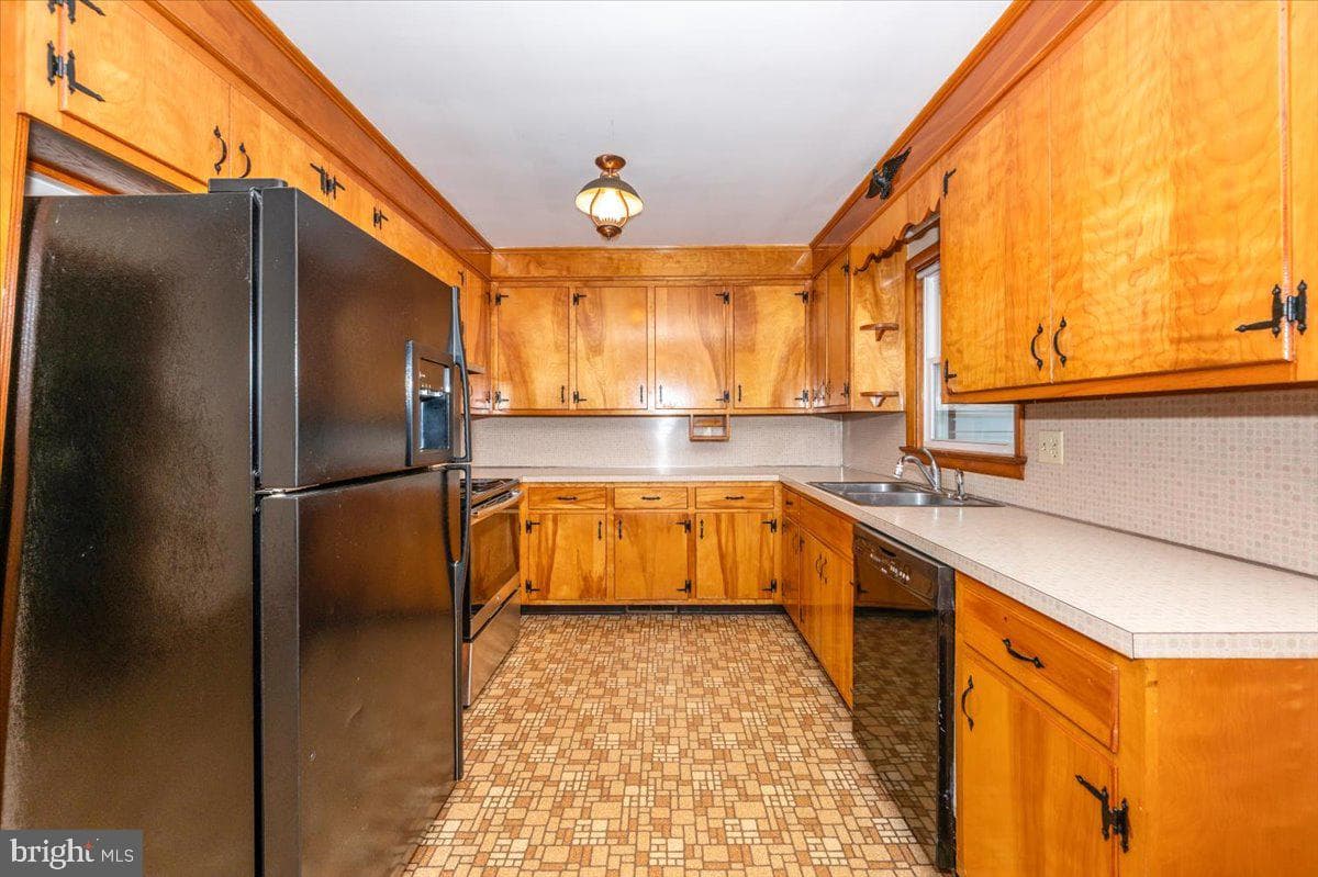 12026 Christy Avenue photo 11