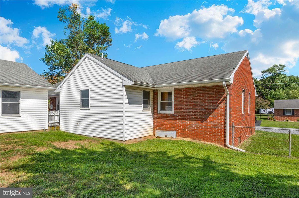 12026 Christy Avenue photo 34