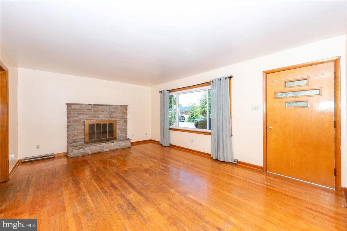 12026 Christy Avenue photo 4