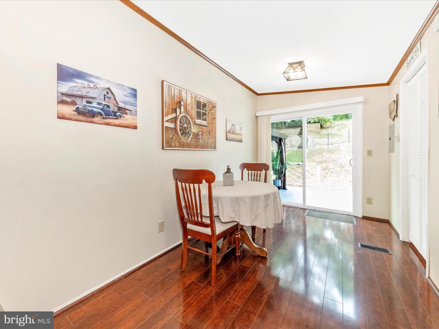 11905 Heather Drive photo 16
